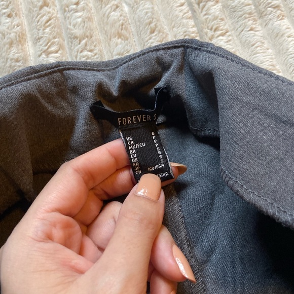 Cute Mini Skort (Skirt with shorts) - Picture 4 of 4